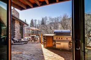 屋外ダイニングエリア