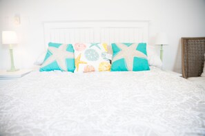 3 bedrooms, iron/ironing board, free WiFi, wheelchair access