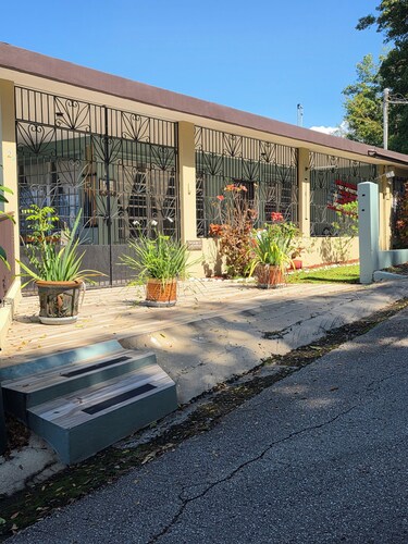 Enjoy Beautiful Sunsets, panoramic views POOL and AIR CONDITIONING 