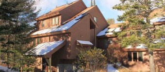 Pet Friendly Ski Vacation Condo, Waterville Valley