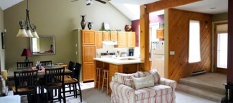 Pet Friendly Ski Vacation Condo, Waterville Valley