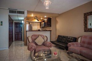 Apartment, 1 King-Bett, Nichtraucher | Bügeleisen/Bügelbrett, kostenloses WLAN, Bettwäsche