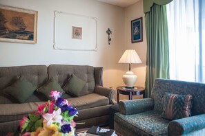 Apartamento, 1 cama de matrimonio grande, no fumadores | Zona de estar | Una televisión de pantalla plana