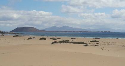 Sun Beach, bungalow for 2-4 people with swimming pool in Caleta de Fuste, Fuerteventura
