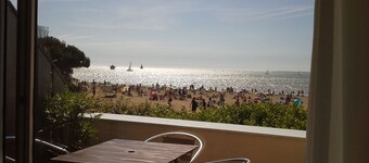 Bright apartment with views of the beach at 20 meters La Rochelle Les Minimes