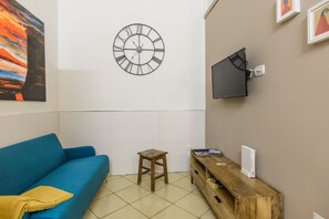 Télévision LED, livres