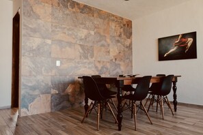 City House, 2 Bedrooms, Non Smoking | Living room | Smart TV, Netflix