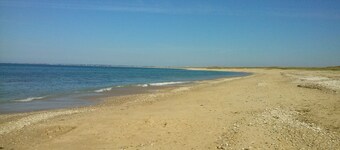 New Town House kaupungissa meren rannalla