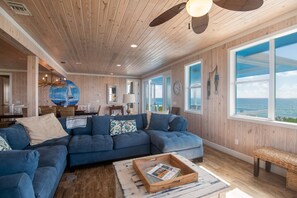 Smart TV, books, stereo