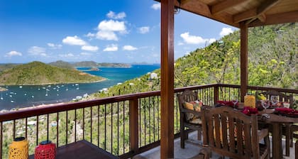Peaceful, luxury villa with breathtaking views of Coral Bay and the BVIs