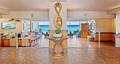 Renovated and spacious 2bd - oceanfront resort