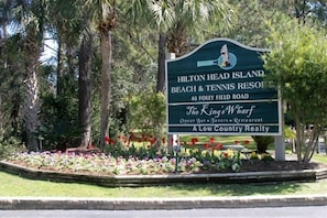 Property grounds - Oceanside 2B/2B Gorgeous Admirals Row
(Hilton Head Island)
