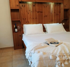 Comfort-rum - 1 sovrum | Sängtillbehör av högsta kvalitet, mörkläggningsgardiner och gratis wi-fi