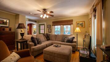 Smart TV, Netflix, books, streaming services