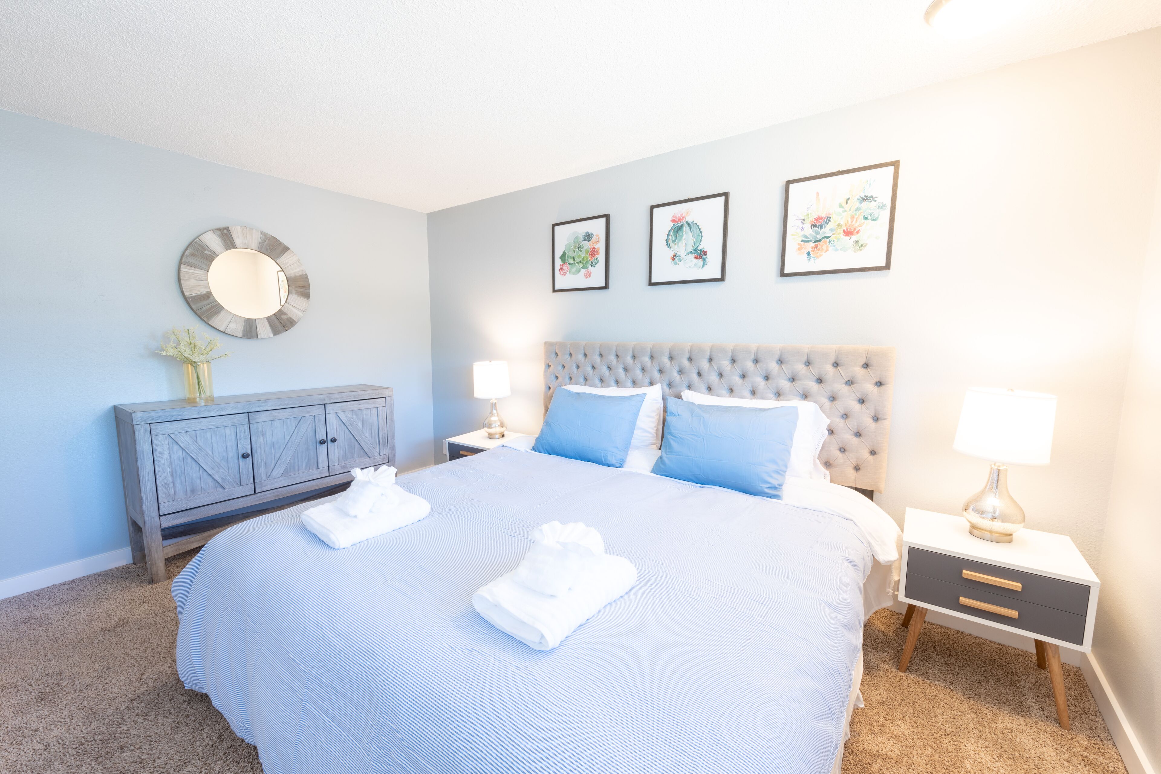 2 bedrooms, iron/ironing board, internet, bed sheets