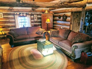 Smart TV, fireplace, DVD player - Private Logcabin All To Yourself With Lake View (Hermann)