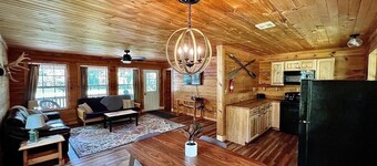 Beautifully Renovated Vintage Cabin in the Heart of Manistee National Forest