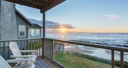 Sand Dollar-Oceanfront balcony, kitchen, fireplace