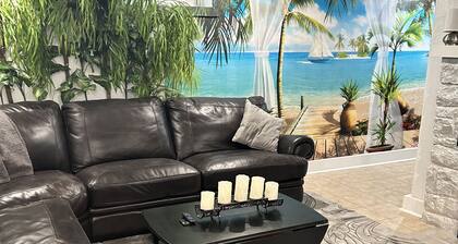 The Luxurious Colonial