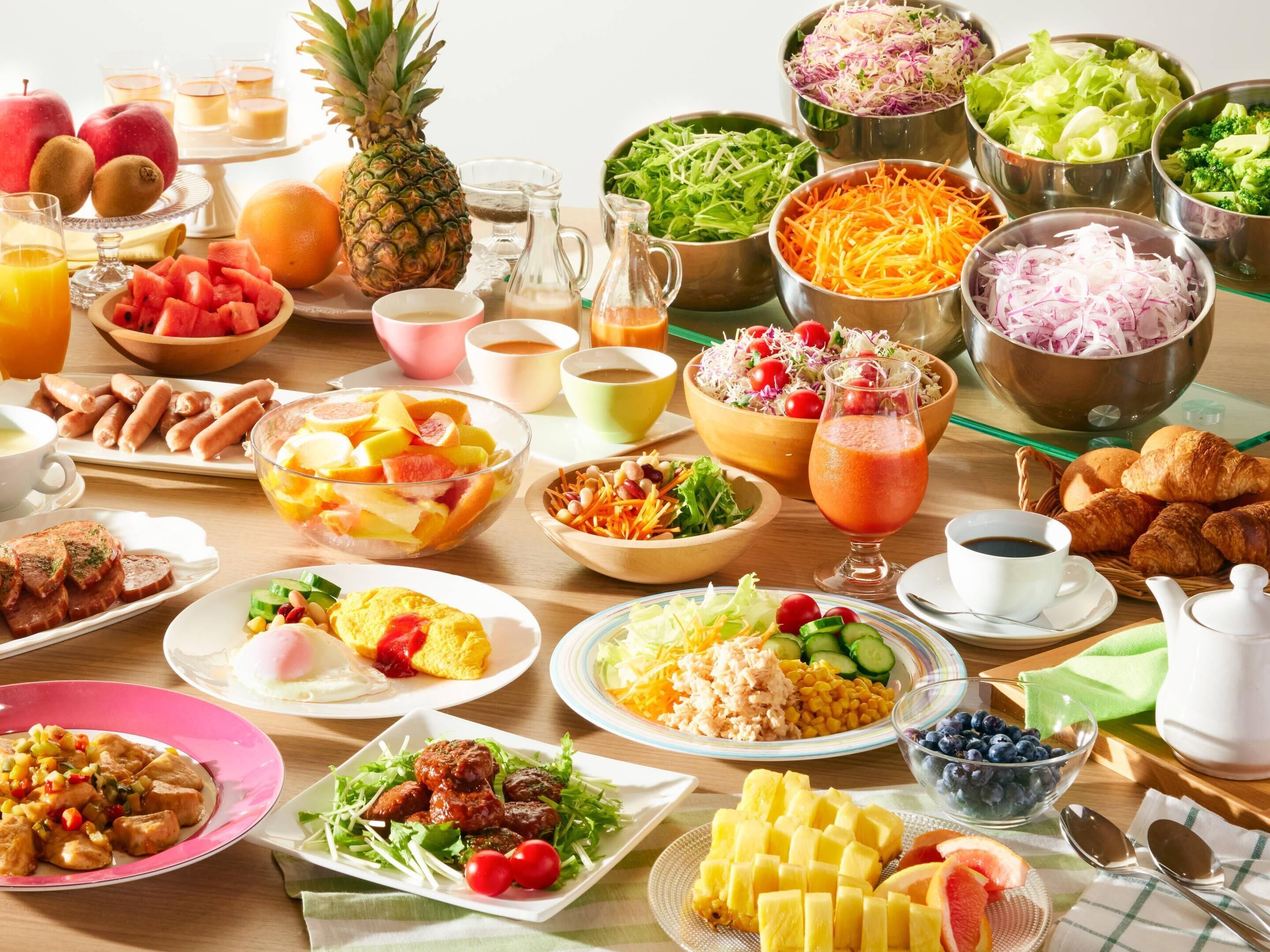 Petit déjeuner buffet (1650 JPY par personne)