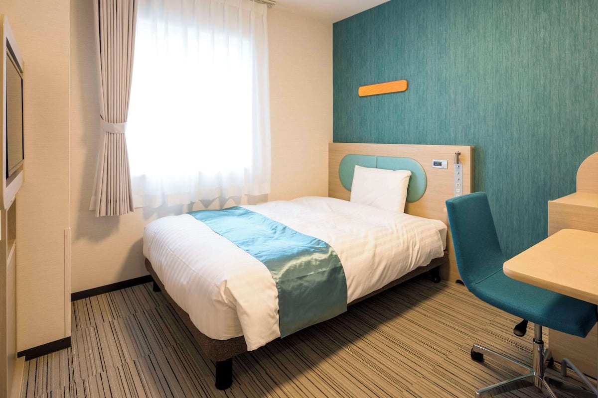 standard double non smoking | 1 bedroom, premium bedding, in-room safe, desk