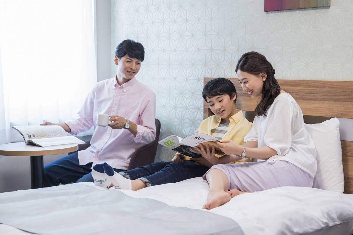 Premium bedding, in-room safe, desk, laptop workspace