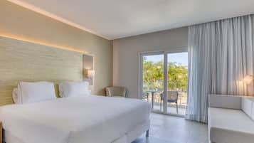 Senator Luxury Junior Suite Ocean View | Frigobar, cofres nos quartos, escrivaninha, quartos à prova de som