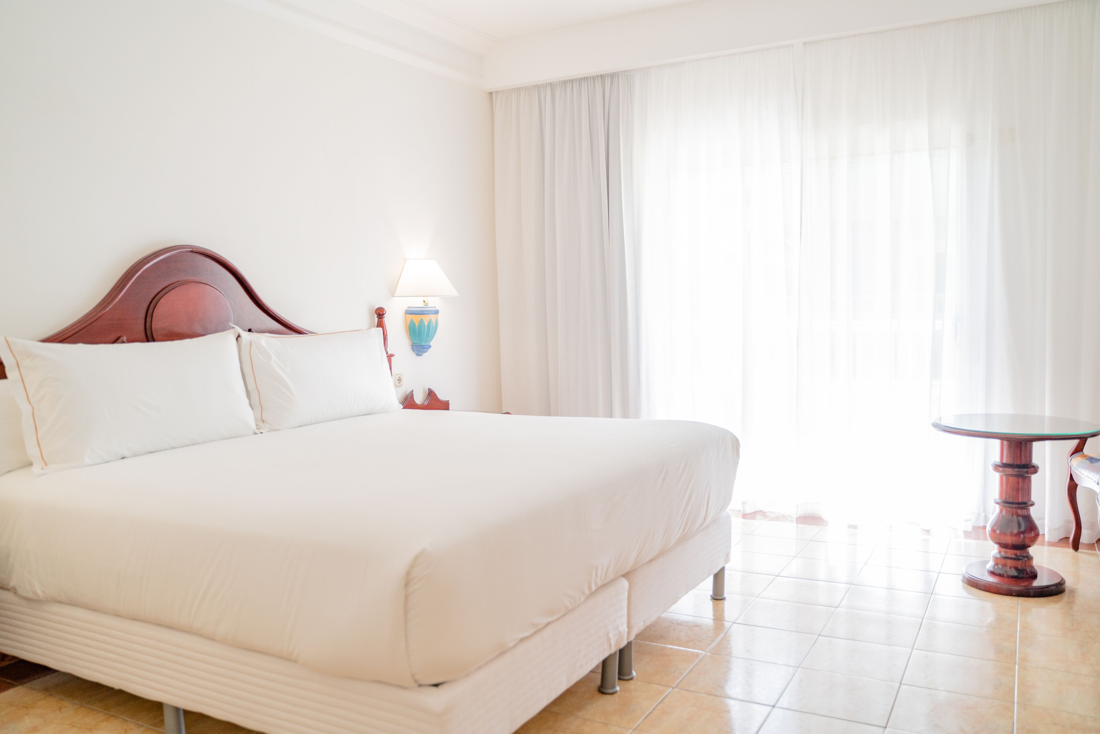 Minibar, in-room safe, desk, soundproofing