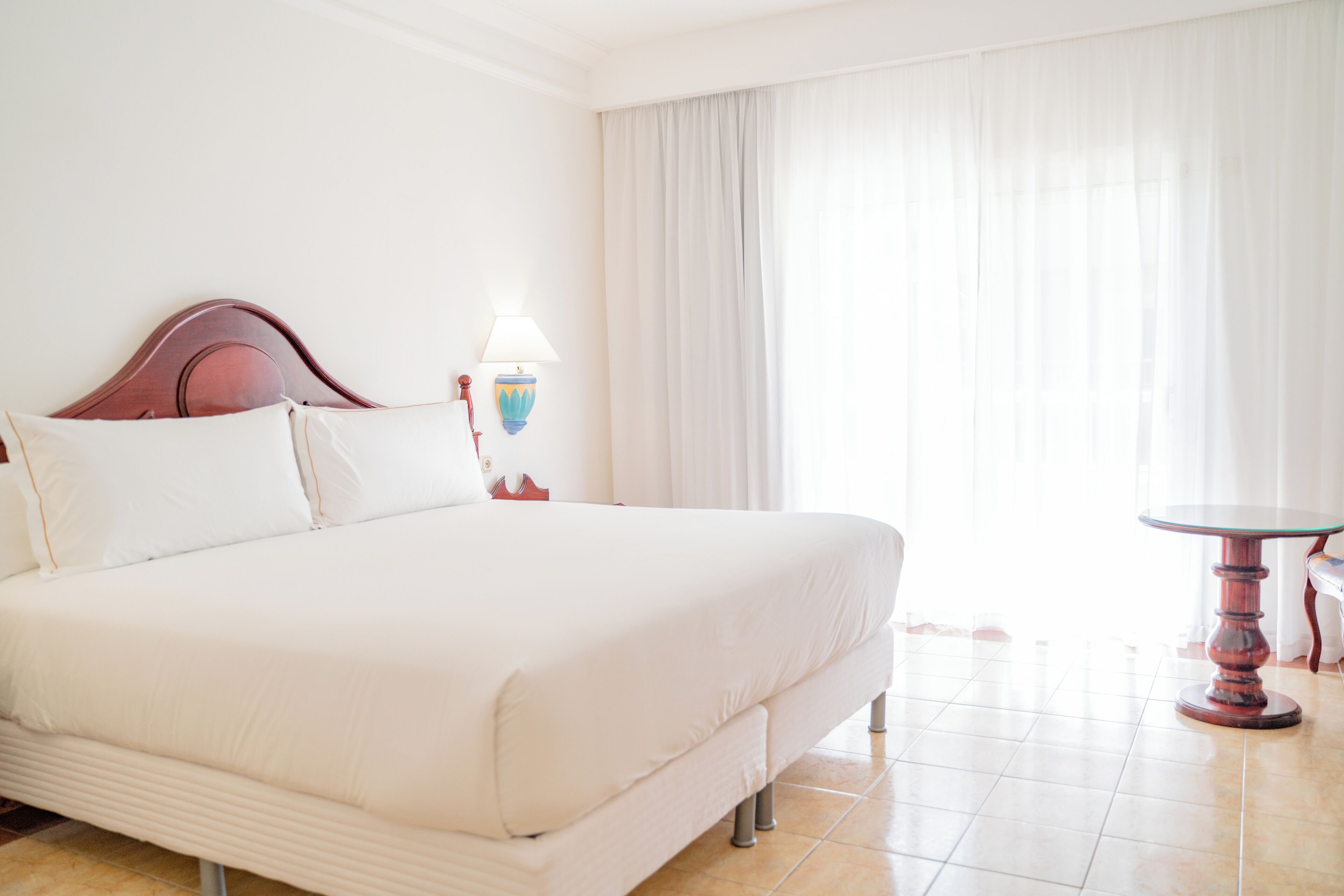 Minibar, in-room safe, desk, soundproofing