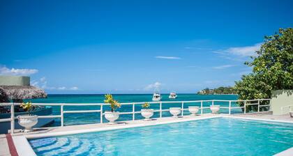 Ocean Rooms at Oceans Palm Resort