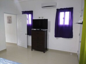 1 bedroom, blackout curtains, free WiFi, bed sheets