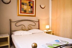 Departamento de diseñador, 1 habitación, para no fumadores, planta baja | 1 habitación, tabla de planchar con plancha, wifi gratis y ropa de cama