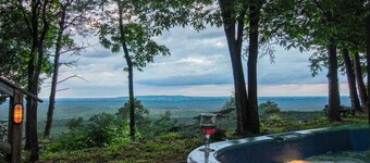 Stoneridge Cottage II - Quality Amenities with a Million Dollar Mountain View