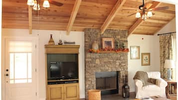 Smart TV, fireplace, DVD player