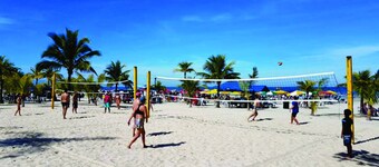 Condo Morada da Praia - Qd 12-near the beach and large pool with waterfall