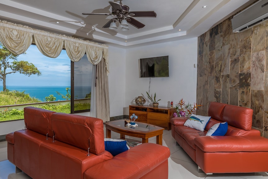 5 Minute Drive To Manuel Antonio National Park With Ocean And Jungle Views! - Manuel Antonio