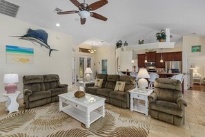 House, 4 Bedrooms, 2 Bathrooms, Private Pool | Living area | LCD TV, Netflix, books