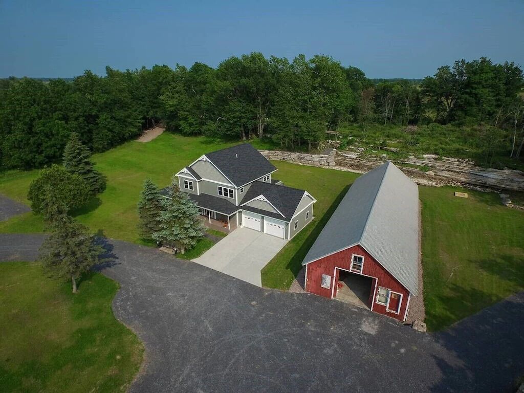 Deluxe House - 5 bedroom/ 5 bath