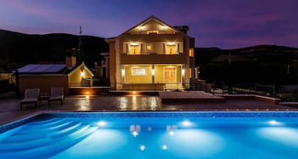 Villa Kosta Neu erbaute Villa mit einem großen Pool mit herrlichem Meerblick