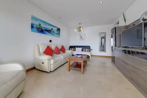 TV, stereo - Guardamar Hill Resort Spa, Pool, Sauna, Fitness, Tennis and Beach at 500 meters. (guardamar del segura)