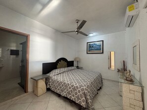 2 slaapkamers, een strijkplank/strijkijzer, gratis wifi, beddengoed