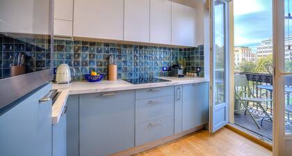 Contemporary 1-bedroom apartment with balcony, air conditioning, 50m from beach