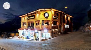 Front of property - Sol Miranda Hotel (Ollantaytambo)