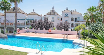 Luxus-Penthouse Mijas Golf, wunderschön mit Blick auf die Berge eingerichtet.