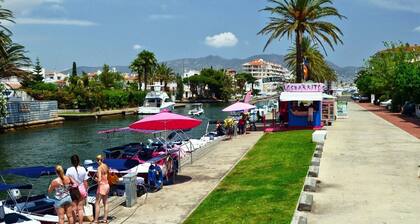 0155-PORT SALINS Appartement avec vue sur canal