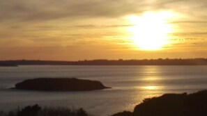 Una spiaggia nelle vicinanze