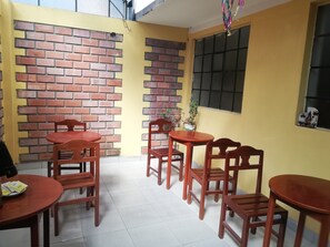 Free daily continental breakfast