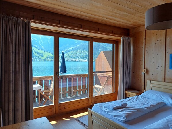 1 slaapkamer, een strijkplank/strijkijzer, gratis wifi, beddengoed