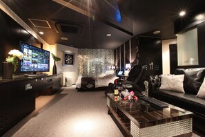 Grassino Room | Desk, free WiFi - HOTEL GRASSINO URBAN RESORT UTSUNOMIYA - Adult Only (Utsunomiya)