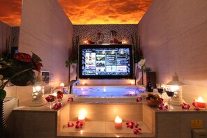 Habitación (Celebrity) | Tina profunda